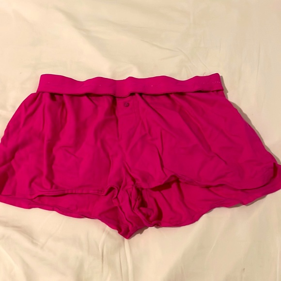 vs pj shorts - Picture 2 of 4